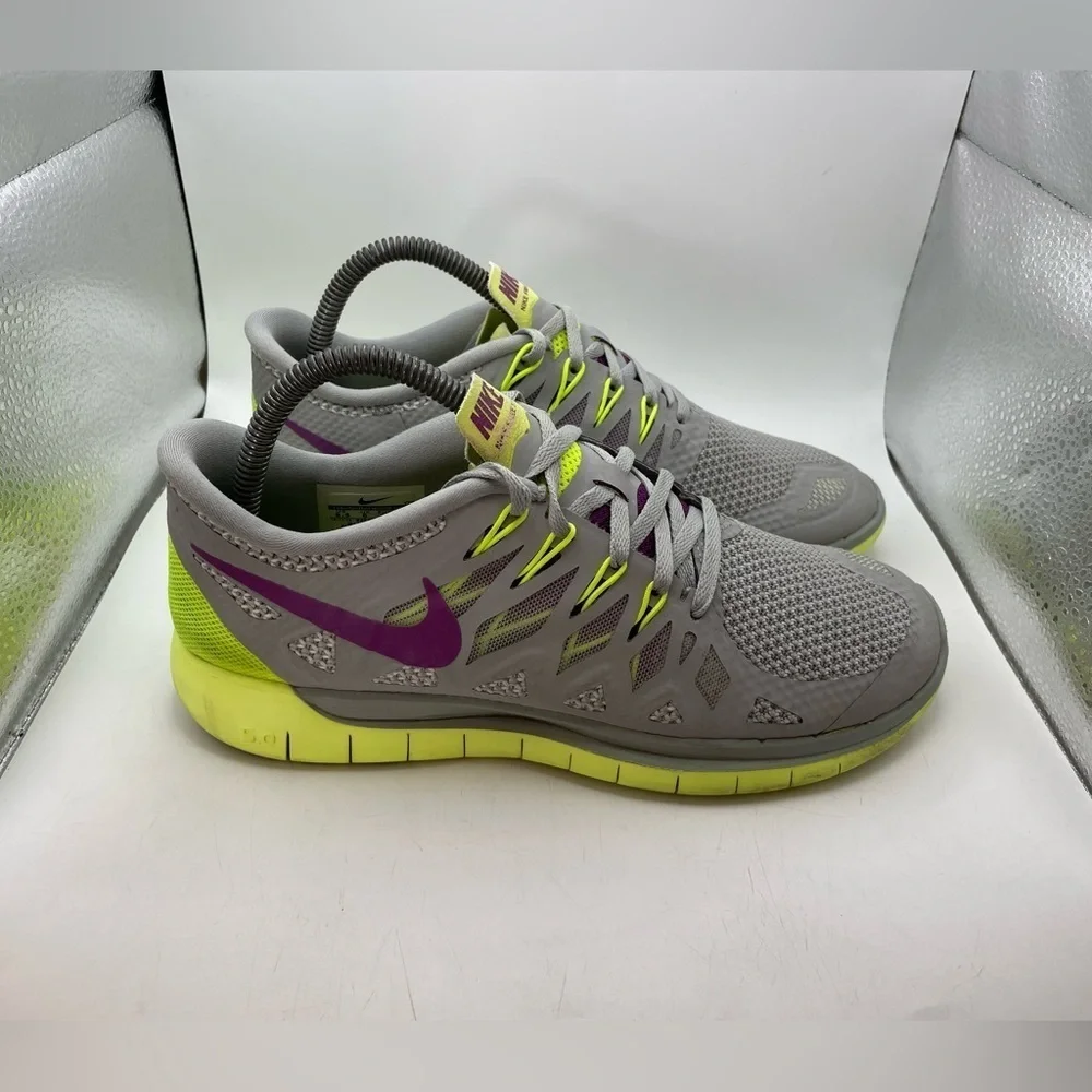 Nike Free 5.0 womens gray green sneaker size 8.5